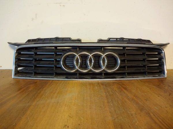 Kühlergrill Audi A3 8P3853651