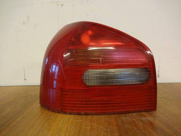 Rücklicht Audi A3 Links 8L0945095A