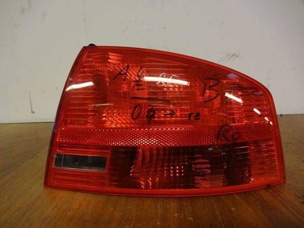 Rücklicht Audi A4 B7 Rechts 8E5945096