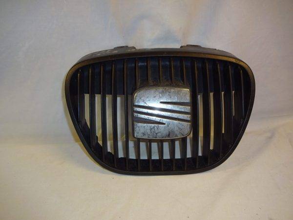 Kühlergrill Seat Ibiza3 6L0853651