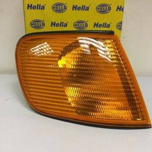 Blinkleuchte Audi 100 C4 Rechts Vgl.nr.: 4A0953050 Neu Hella