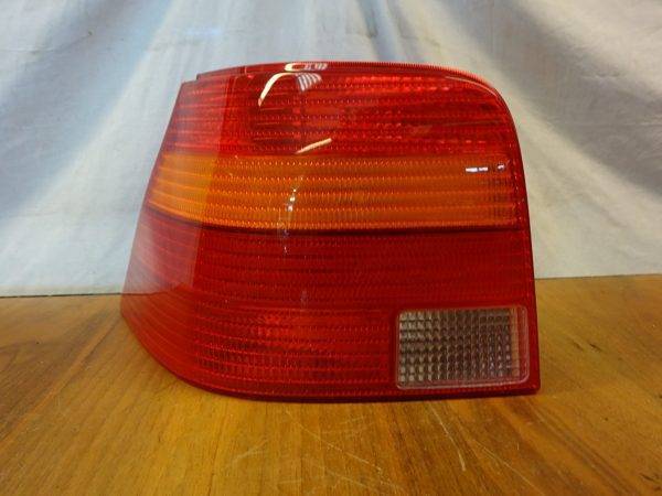 Neu Original Valeo VW Golf 4 Rücklicht Links 1J6945095Q ohne Lampenträger