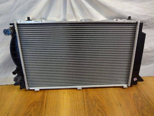 Wasserkühler Audi 80 B4 Vgl.nr.: 8A0121251 Neu