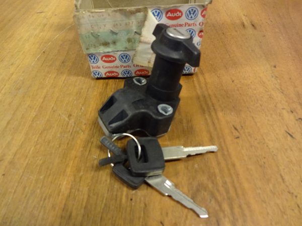 Neu Original Heckklappenschloss VW Polo1 bis Bj81 863827505