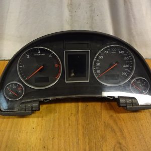 Kombiinstrument Audi A4 B6  8E0920900K