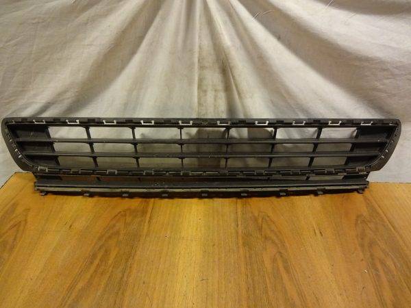 Gitter in Stoßstange Vw Golf 7 Vorne Mitte 5G0853677