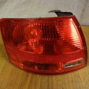 Rücklicht Audi A4 B7 Kombi Links Aussen 8E9945095E