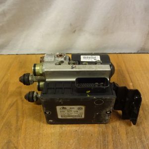 ABS - Einheit Vw 6N0907379 / 6N0614117