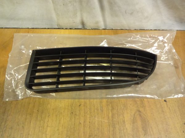 Gitter in Stoßstange Audi 80 Cabrio Links 8G0807681 Neu Original