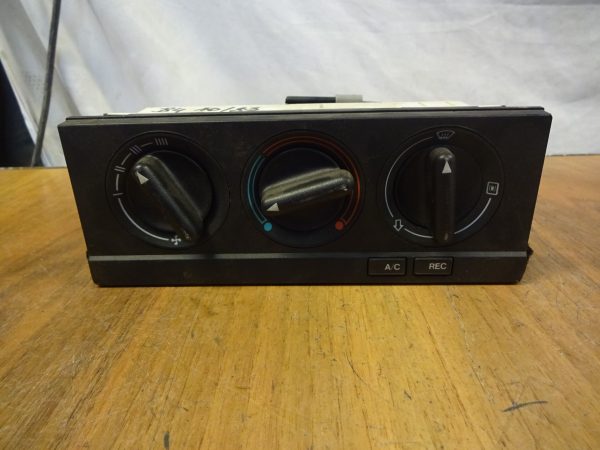 Heizungsregler Audi 80 B4  8A1820073 mit Blende und Klima