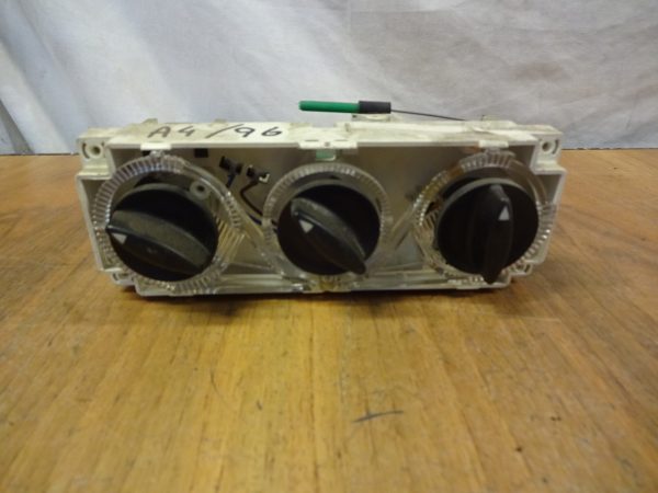 Heizungsregler Audi A4 B5  8D1819045 ohne Blende