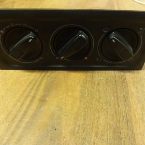 Heizungsregler Vw Golf 3  1H0819045/A  /  1H0820045 mit Blende