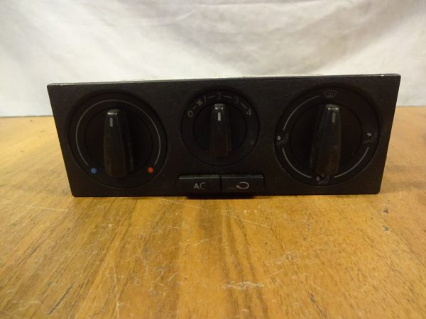 Heizungsregler Vw Golf 4 mit Klima 1J0820045F mit Blende