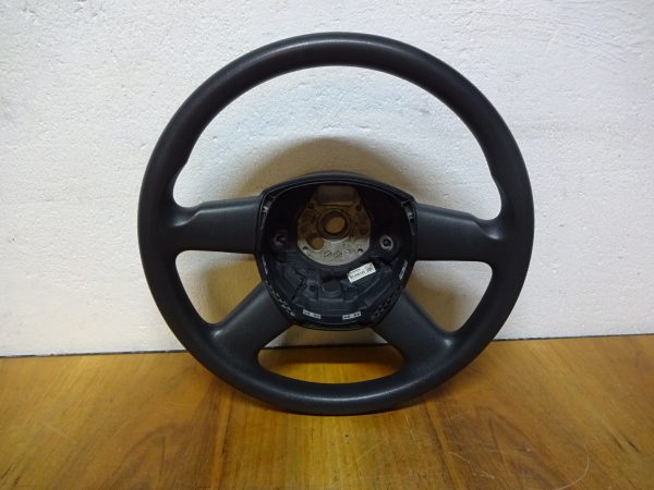 Lenkrad Audi A4 B7  8P0419091Q