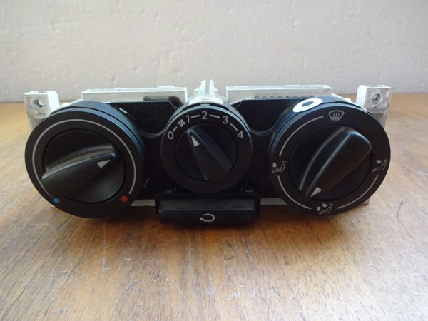 Heizungsregler Seat Ibiza 6K  6K0819045A