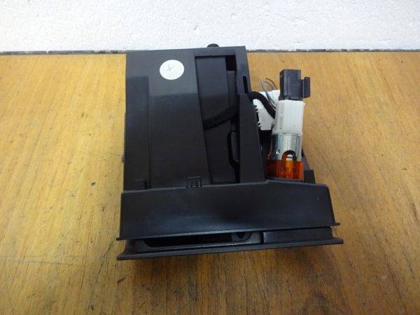 Aschenbecher Audi A3 8L  8L0857951