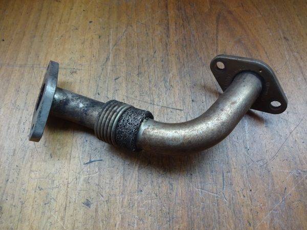 AGR Rohr 038131521L