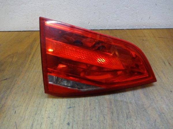Rücklicht Audi A4 B8 Limo Links Innen 8K5945093D