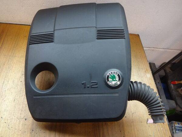 Motorabdeckung, Luftfilterkasten  Skoda  03D129601Q
