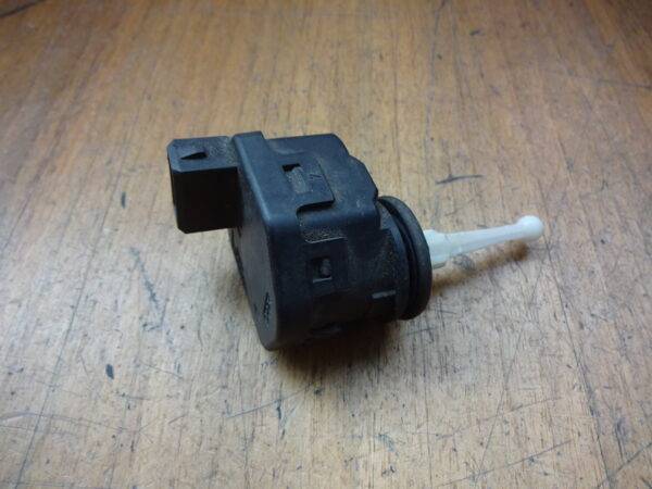 Stellmotor LWR 3B0941295A