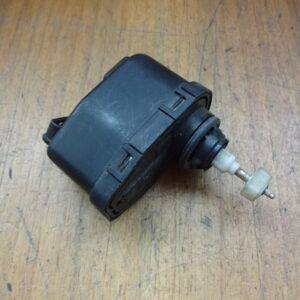 Stellmotor LWR 893941295A