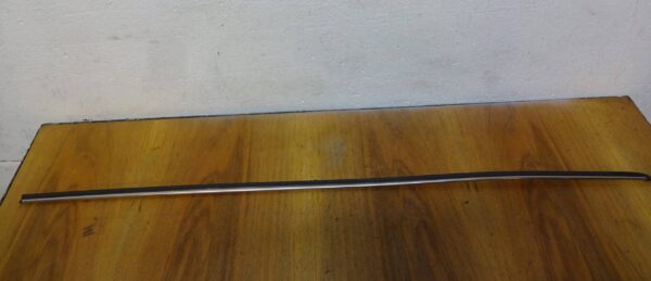Neu Original VW Zierleiste Kotflügel vorne rechts Golf 1 171853508 verchromt