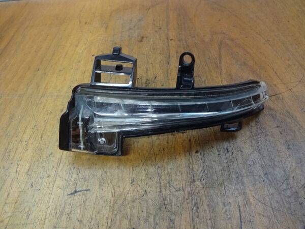Spiegelblinker Skoda Superb 3V Rechts 3V0949102 Leicht abgeschürft