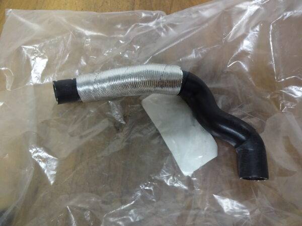 Neu Original Schlauch Vw Passat B6  3C0121157AA