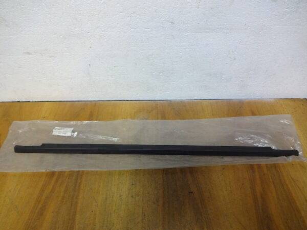 Neu Original Fensterschachtleiste VW Passat B5 hinten rechts außen 3B9839478C