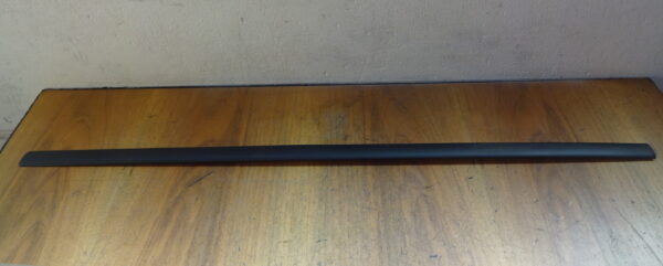 Neu Original VW Zierleiste Golf 4 1J4853516F B41 leicht beschädigt