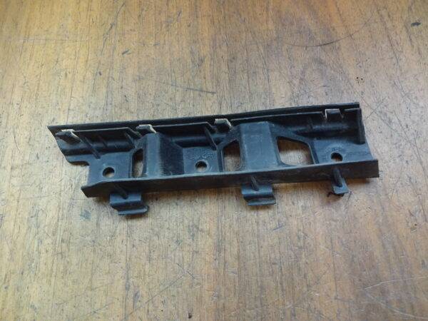 Halter Stoßstange Vw Passat B6 Rechts Vorne 3C0807184