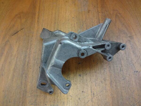 Halter Audi 100 C4  054145523E