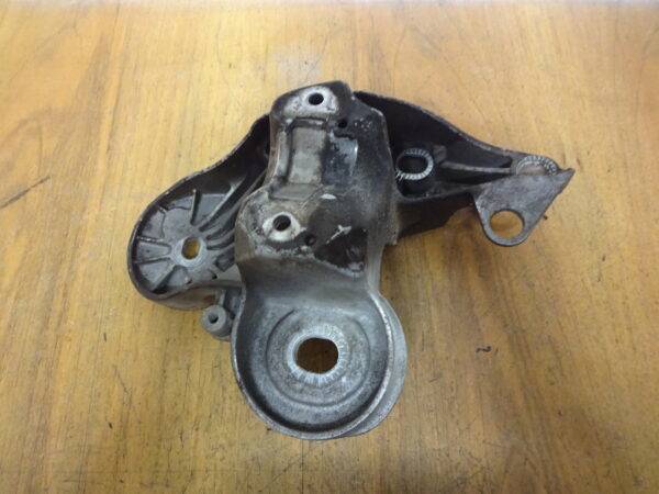 Motorhalter  4F0199351H