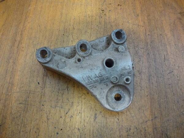 Motorhalter  6Q0199185R