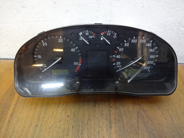 Kombiinstrument Vw Passat B5  3B0919860D