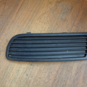 Gitter in Stange links VW 6K0853665A