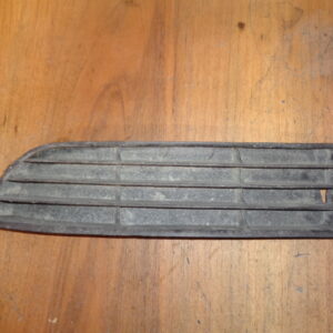 Gitter in Stange links Audi 8D0807345B