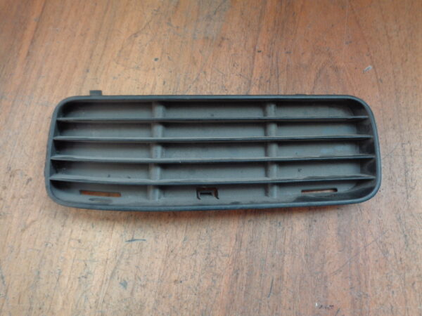 Gitter in Stange links Seat/VW 6K5853665A