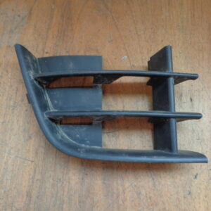 Gitter in Stange rechts Skoda 5J0853666A