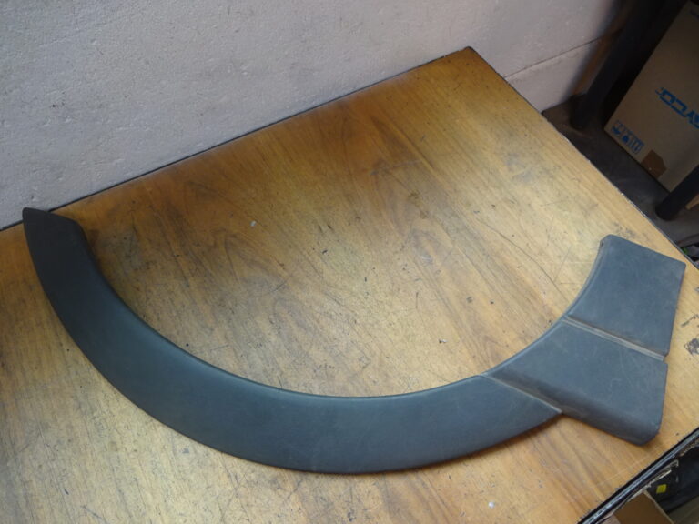 Radlaufabdeckung Passat 35i 357853086 | KFZ-Scheuch