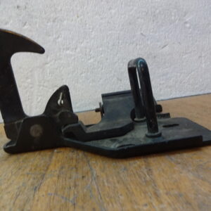 Fanghaken Seat Leon 1P0823480