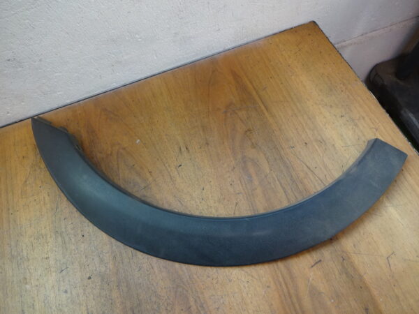 Radlauf rechts hinten VW Golf3 1H0853817B