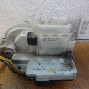 Türschloss vorne rechts VW Golf3 1H1837016A