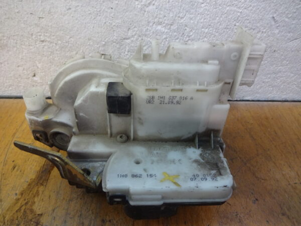 Türschloss vorne rechts VW Golf3 1H1837016A