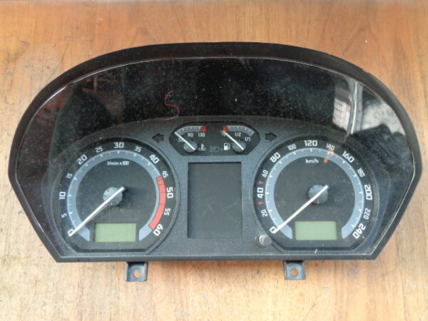 Skoda Fabia 6Y Tacho 6Y0920882E