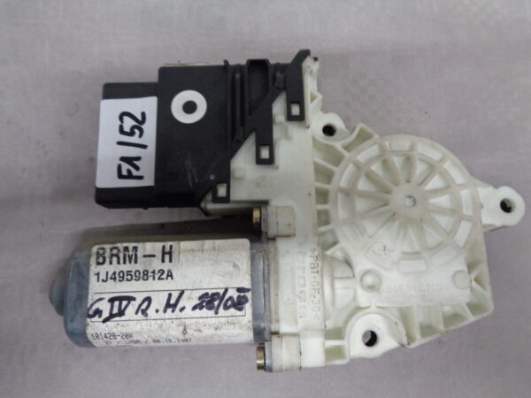 Fensterheber hi.re Golf4 1J4959812A