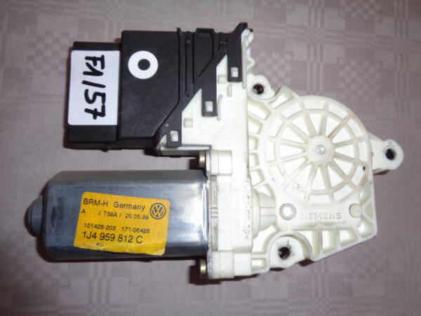 Fensterheber Golf4 re.hi. 1J4959812C