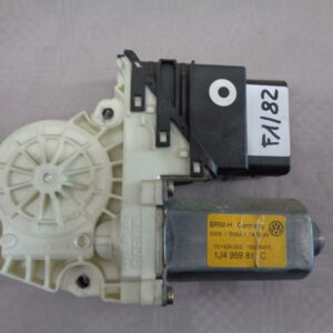 Fensterhebermotor Golf 4 li.hi 1J4959811C