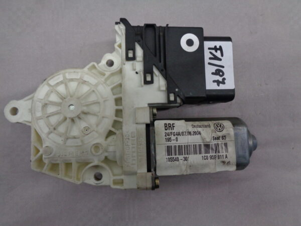 Fensterhebermotor Golf4 li.hi. 1C0959811A