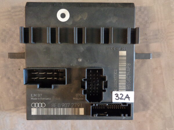 Bordnetzsteuergerät Audi A4 B7 8E0907279L